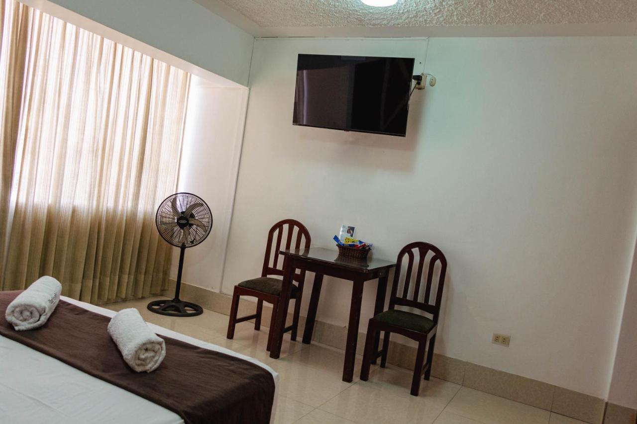 Hotel Plaza Teatro Chiclayo Bagian luar foto